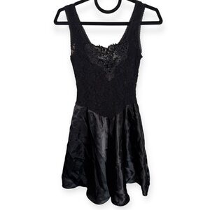 CINEMA ETOILE Vintage Black Lace Slip Dress Nightgown Circa 1980 Size Small